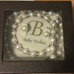 Pearl necklace, bracelet and earrings